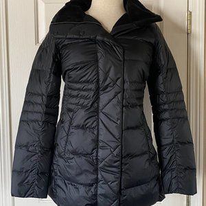 Marmot Viansa Womens Lightweight 700 Fill Down Plush Lined Puffer Jacket Black S